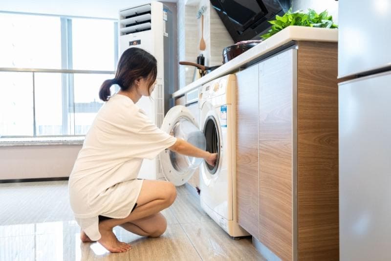 洗衣机显示E2故障怎么办？排水系统检查与维护指南