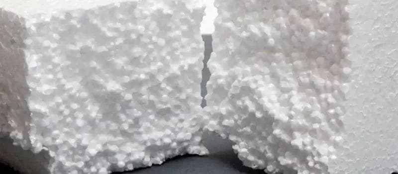 泡沫塑料由什么制成？ 2025 年终极指南