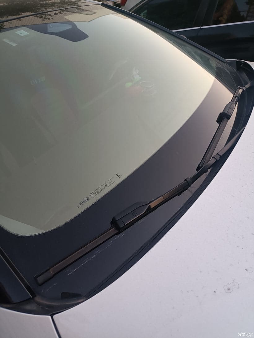 雨刮器刮不干净有异响？凡尔赛老车主来分享一下解决经验