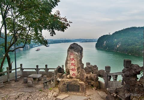 探秘宜昌三游洞：自然奇观与文化瑰宝的完美邂逅