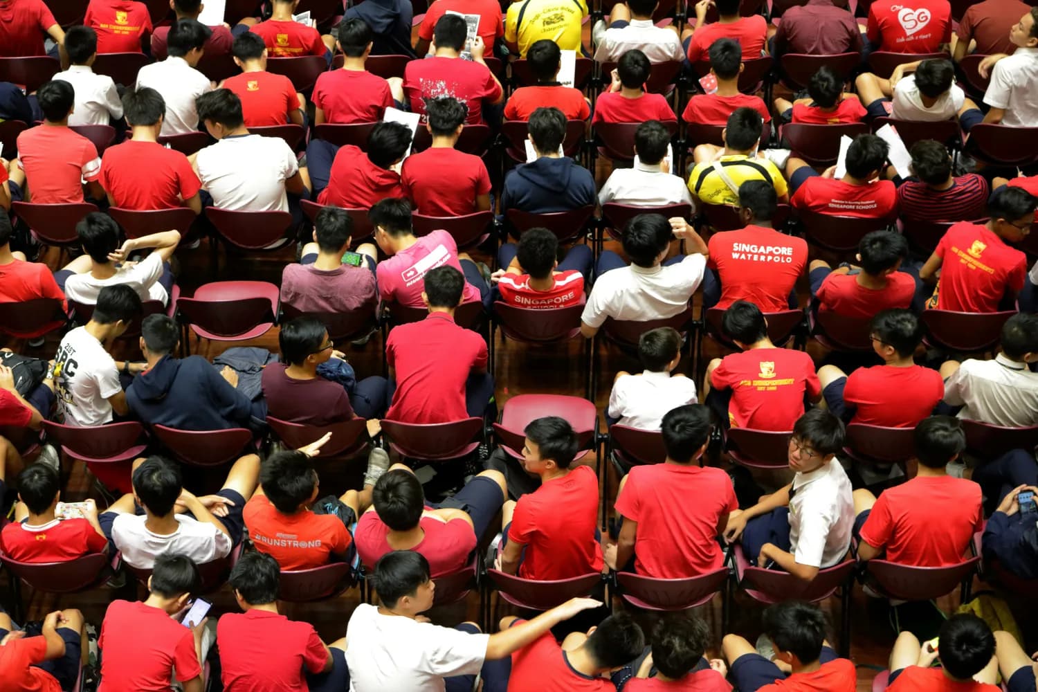 福建省黄仲咸教育基金会：照亮学子未来之路