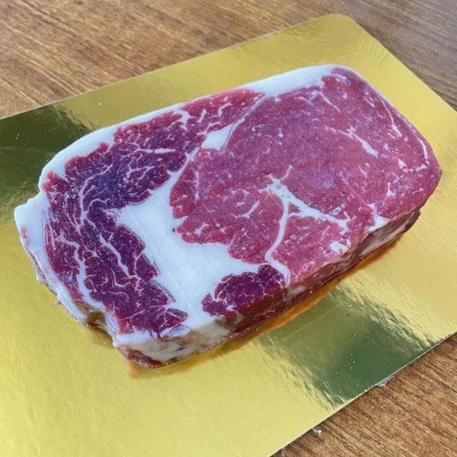 脂肪分布要均匀，解冻回温是关键：煎牛排必知要点