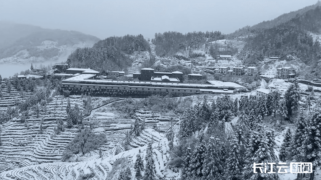 湖北多地三月飞雪，气象专家剖析成因