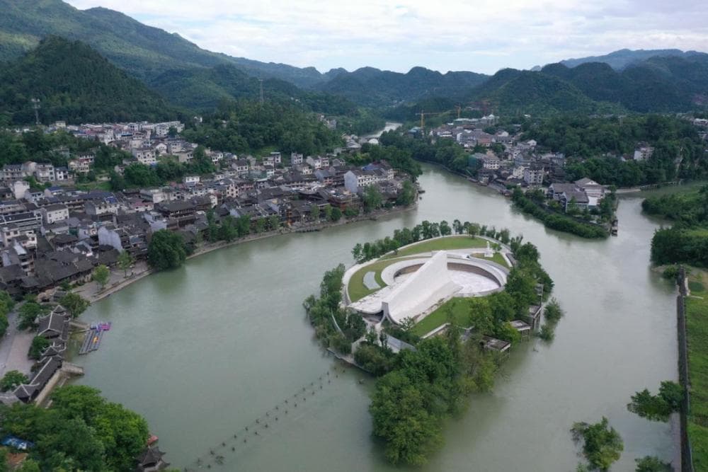 边城茶峒景区恢复运营，水上项目将全新亮相