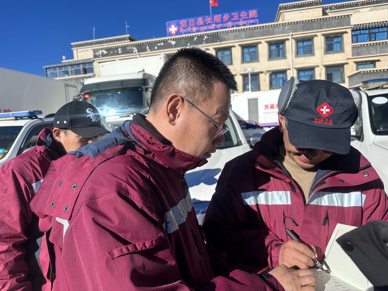 中国疾控中心专家赴西藏定日县指导地震后卫生防疫工作