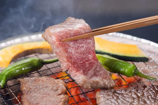 如何吃烤肉