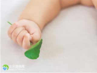 宝宝容貌变化的三个关键阶段