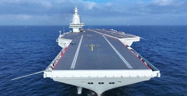 甲板空荡荡！福建舰完成首次7天海试，服役预计要到2026年？