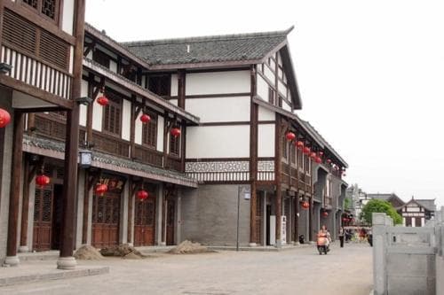 昆明龙泉古镇：35位院士的第二故乡，28处历史建筑诉说抗战文化记忆