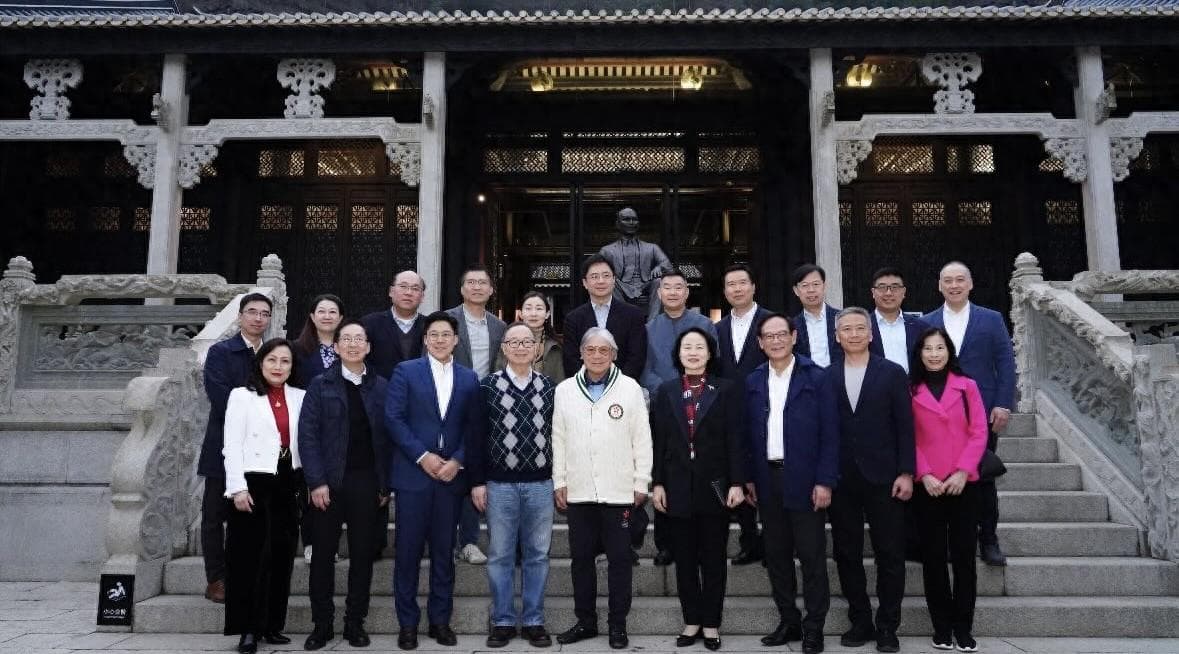 霍震霆父子考察南沙，参观霍英东纪念馆，霍家在当地持有大量地皮