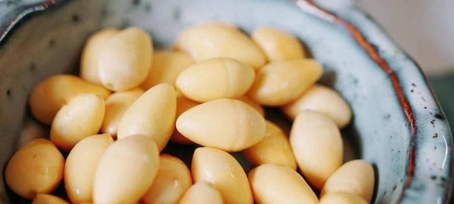 花生能否放冰箱保存（掌握正确方法）
