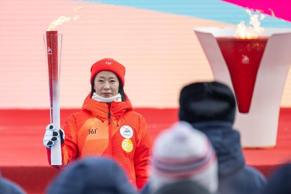 哈尔滨亚冬会火炬手：从申雪到隋文静，冰雪运动的传承与辉煌