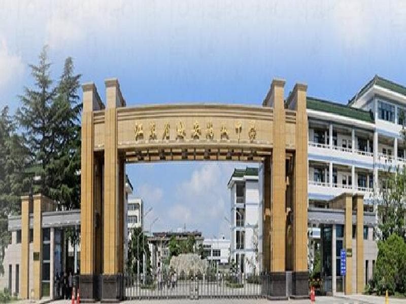 江苏省海安高级中学：敦品励学，自强不息