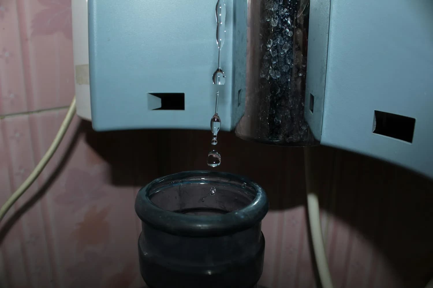 美的饮水机灯闪问题全攻略：原因分析与解决方案