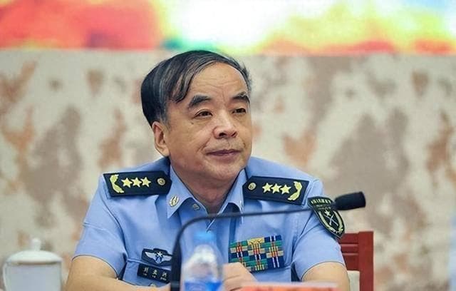 他16岁参军，娶了李先念的女儿为妻，60岁被授予上将，如今71岁