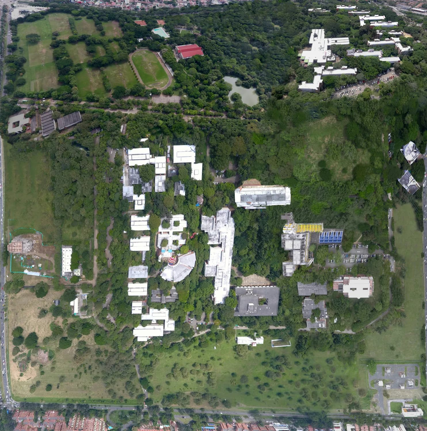 《恐怖之眼》重制版最高难度攻略：学校地图生存秘籍