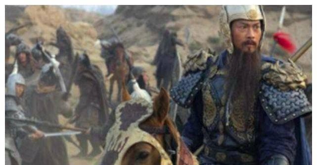 《水浒传》中的杨志自称自己是杨令公的孙子，他是几郎的儿子？