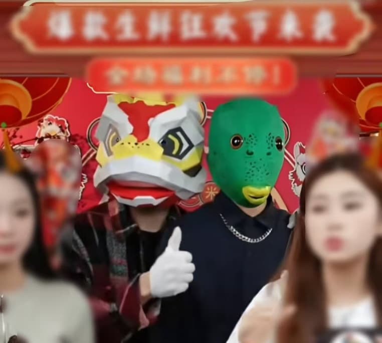 平台抛弃超头主播后，小杨哥们正在经历的“中年危机”