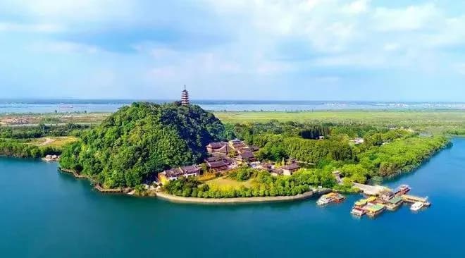 江苏镇江：“江河交汇”处续写新的历史