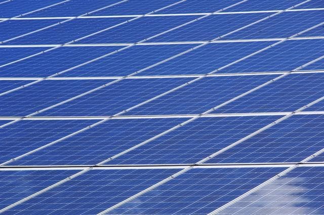 钙钛矿太阳能电池正式结构和反式结构