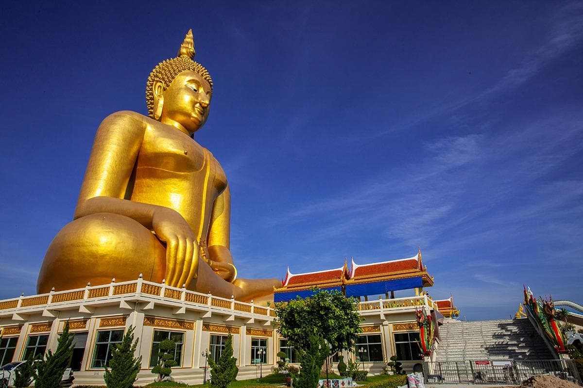 庄严的大佛寺揭幕：芭堤雅神圣地标终极旅游指南