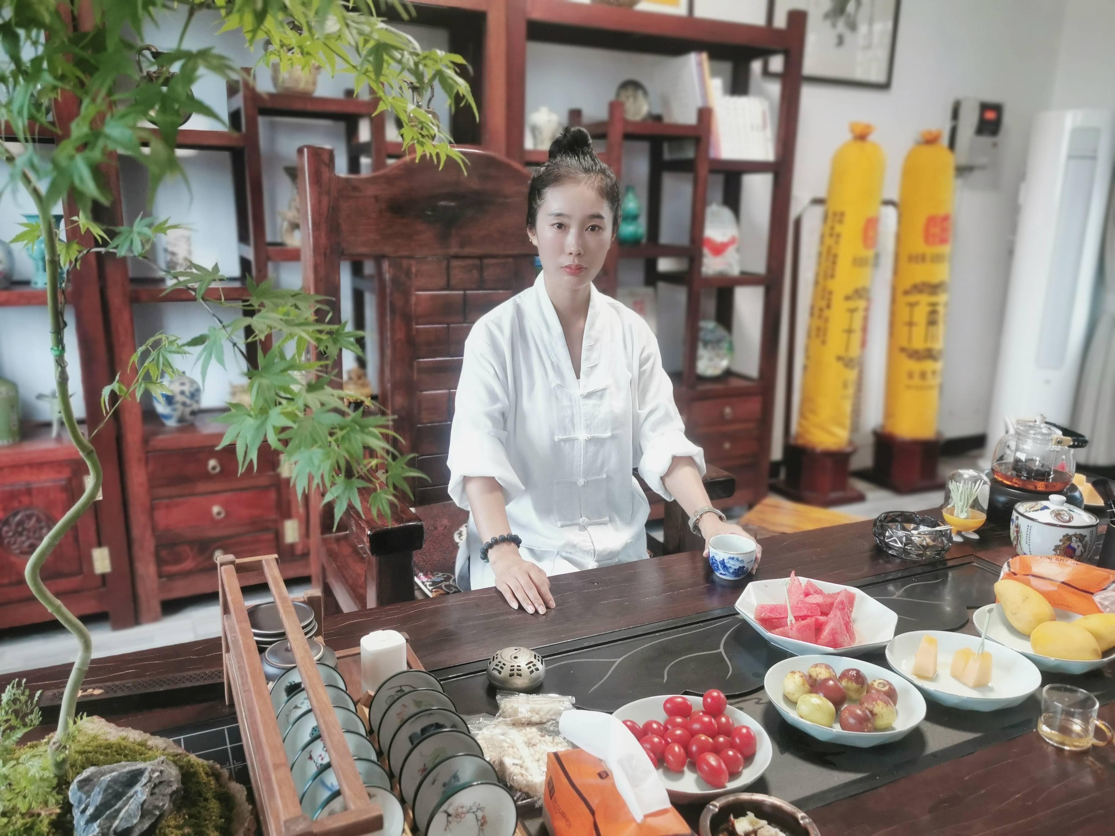 《易经》是国学精粹还是封建迷信？国学大师李子矜讲国学