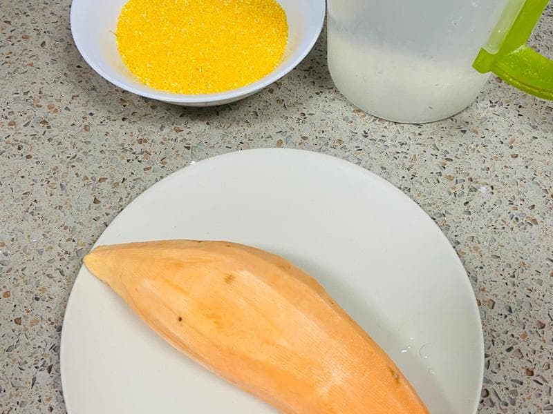 红薯玉米碴子粥