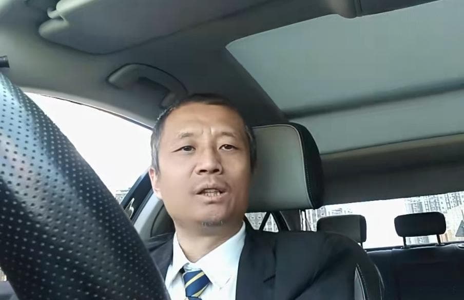 网约车司机拒载骨灰盒订单，引发服务边界讨论
