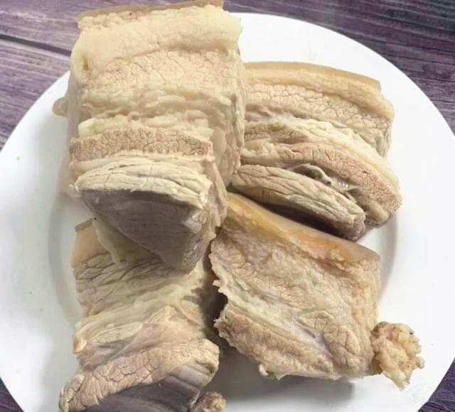 猪肉焯水是冷水还是热水？一文详解烹饪技巧