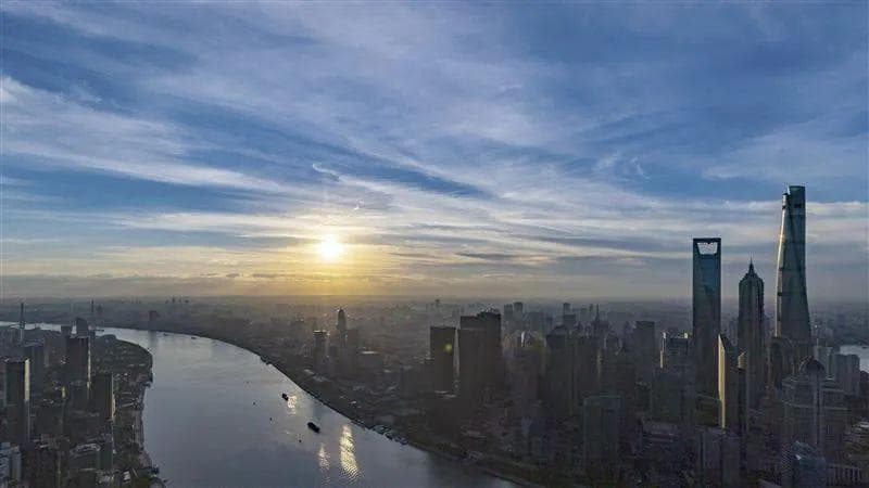 最新蓝皮书：中美欧形成全球AI发展三极格局