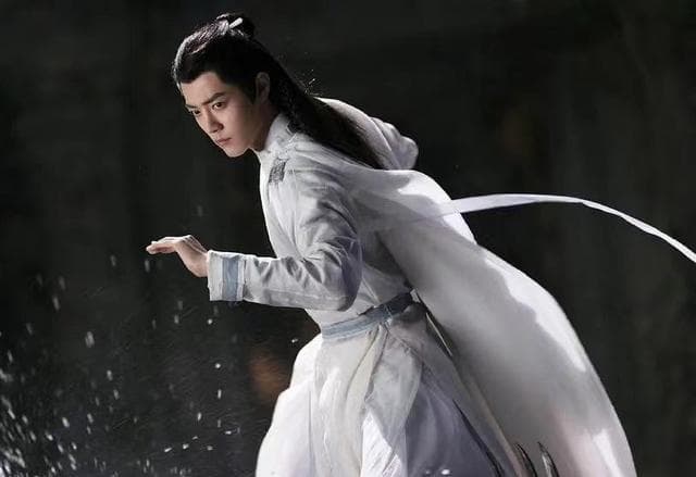 肖战《玉骨遥》演绎时影：挑战与突破
