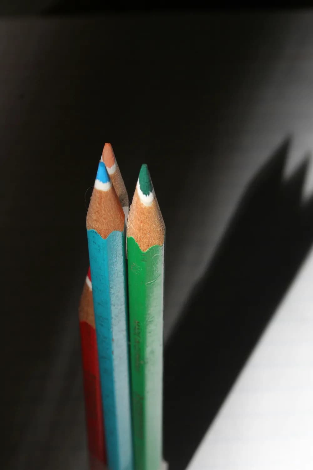 教师心理健康：影响学生发展的关键因素
