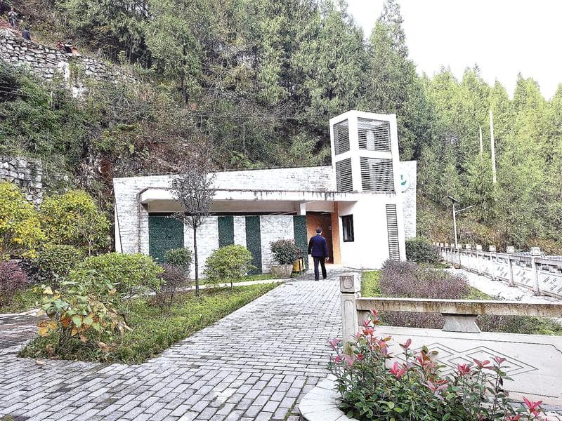 开州区多措并举推进"厕所革命"取得实效