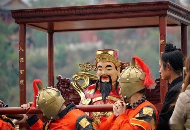 迎接财神的习俗与注意事项：迎财纳福的传统与寓意