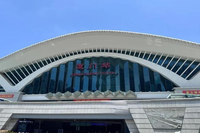 坐动车去厦门，吹温暖拂面的海风
