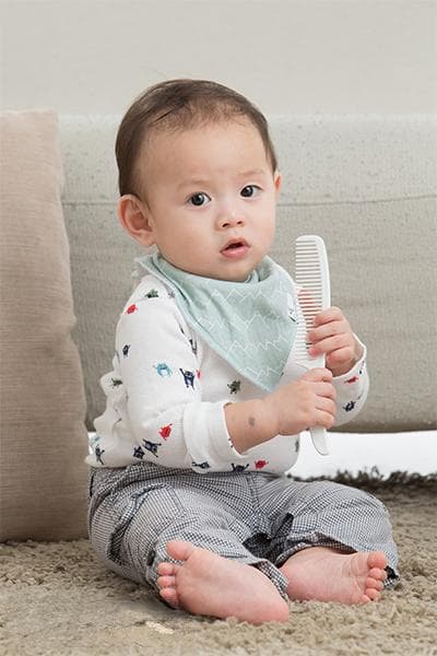 如何让宝宝头发长得快？宝宝头发长得少又慢是生病了吗？6种新生儿头发疾病不可忽视