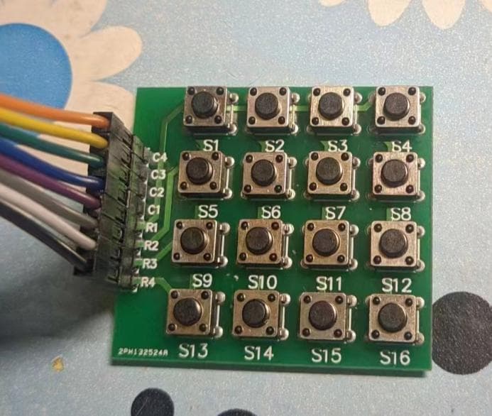 STM32F103 实现 4x4 矩阵键盘的扫描（行列扫描法）
