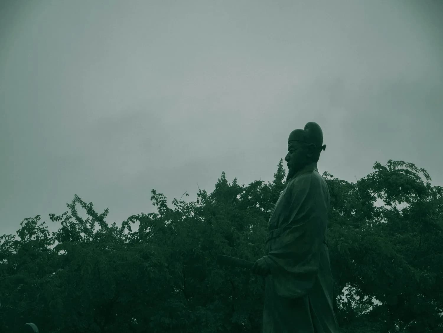杜甫的民生关怀：从“三吏”“三别”到“诗史”