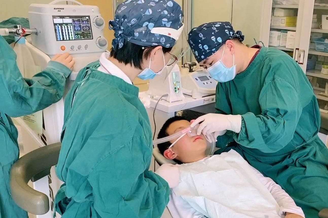 从信任到疼痛管理：口腔医生应对儿童哭闹五大策略