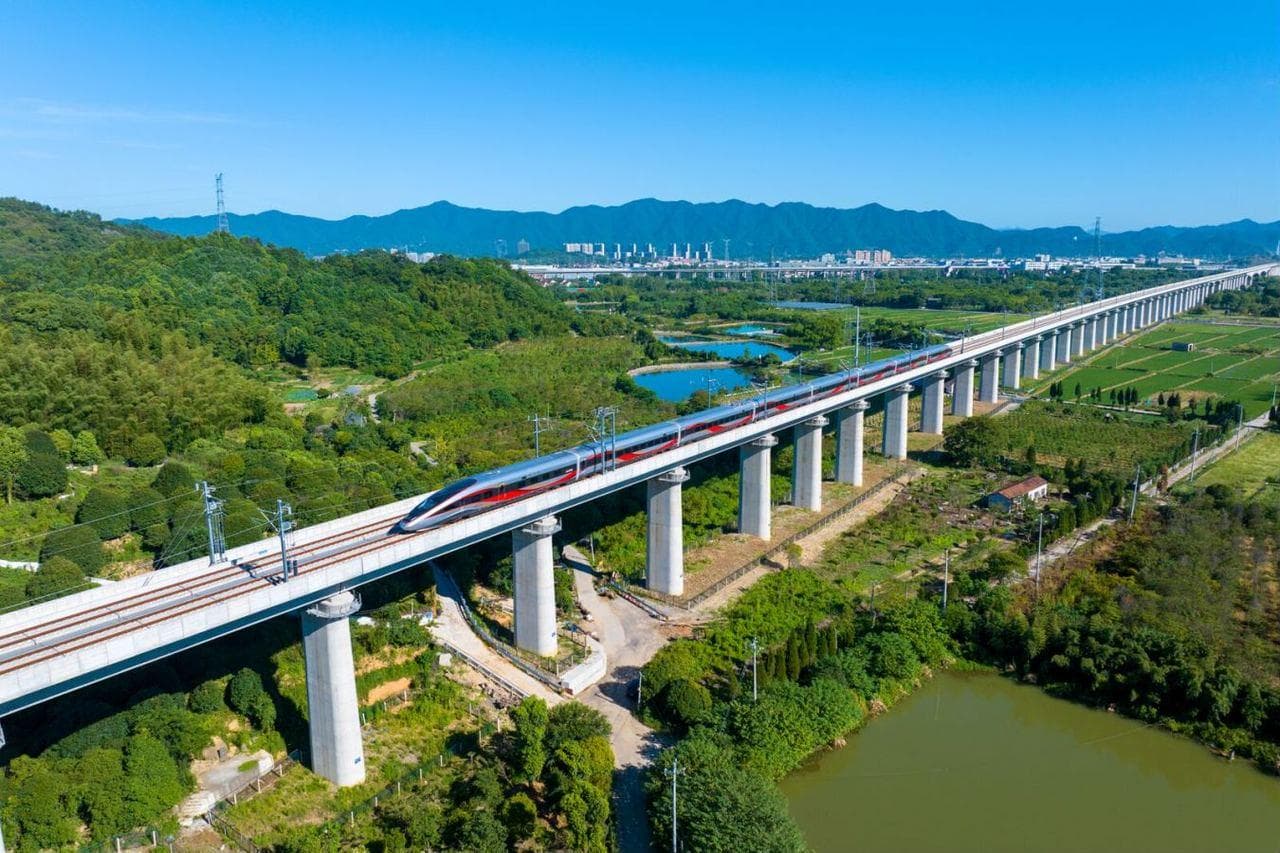 浙江陆域“1小时交通圈”合龙，杭温高铁给了谁一个强力“支点”？