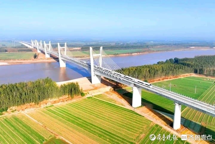 济郑高铁开通后首个十一长假：每天2.8万人出行，带动沿线文旅发展