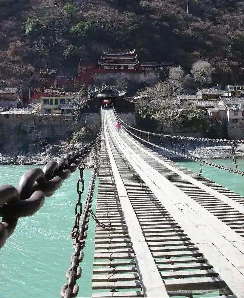 318自驾游详细攻略：从成都到拉萨，一路美景不断