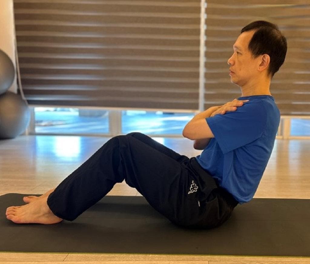 下背痛与核心肌群的关系：三个动作测试你的核心力量
