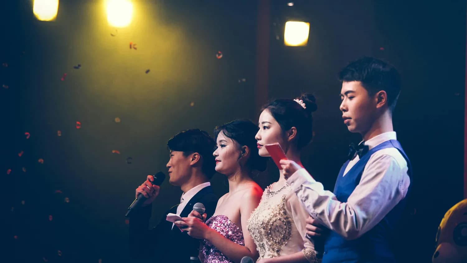 从最年轻主持人到被吐槽，张舒越的春晚之路发生了什么？