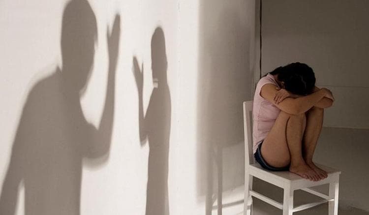 孩子易发怒、控制不住情绪并有自残行为：如何应对与干预