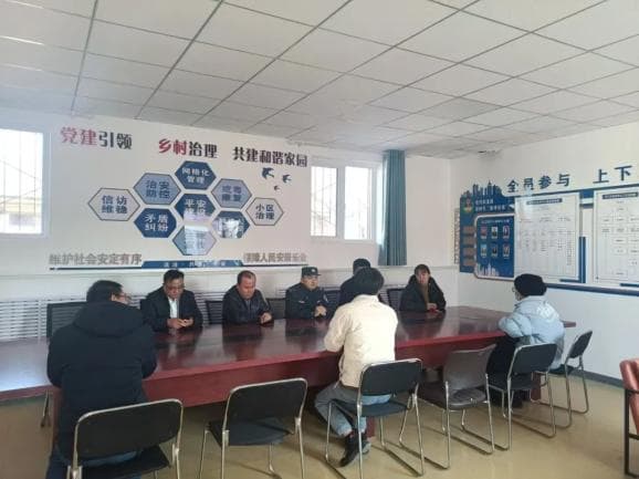 节日我在岗丨调解纠纷促和谐 暖心护民过春节