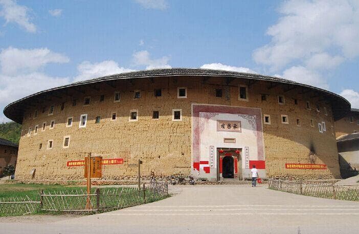 福建土楼承启楼：被誉为“土楼王”的客家古建筑