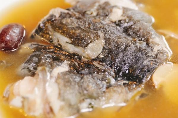 鱼头汤的功效与作用、禁忌和食用方法