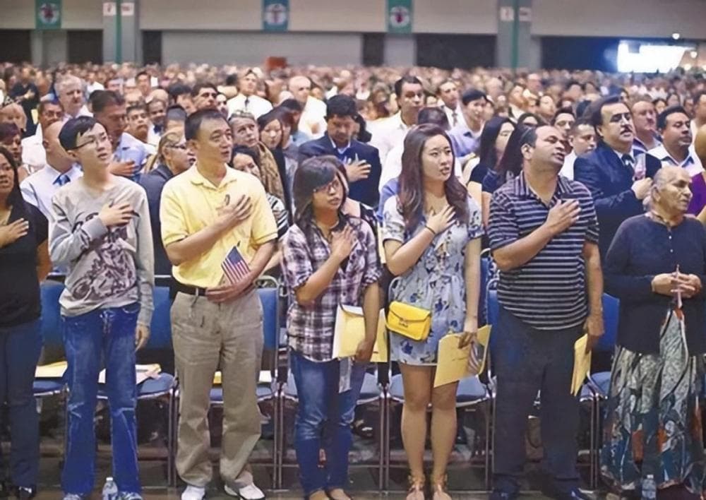 美国现在有多少中国人？这么多人愿意远赴美国，背后有什么故事呢