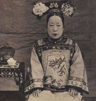 清朝格格的丈夫称谓解析
